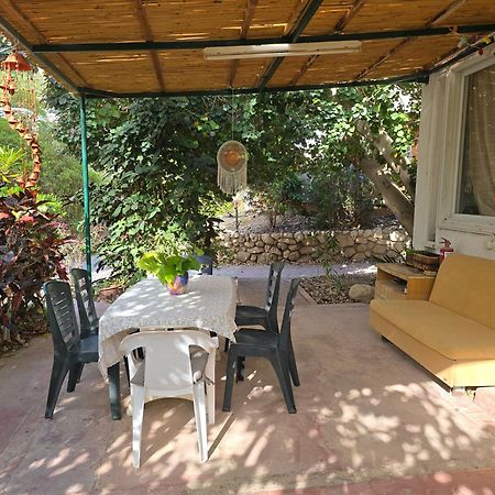 Ein Gedi Family Apartment Екстер'єр фото