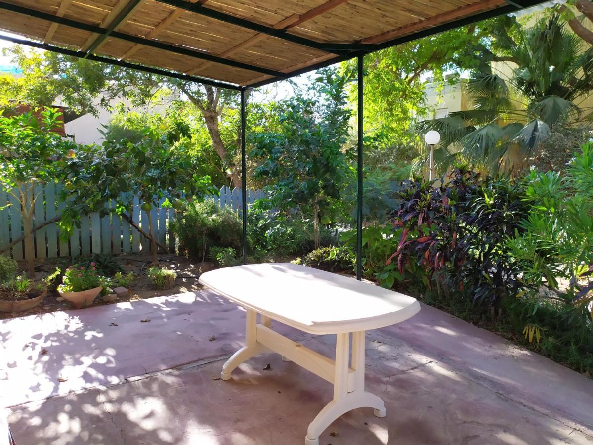 Ein Gedi Family Apartment Екстер'єр фото